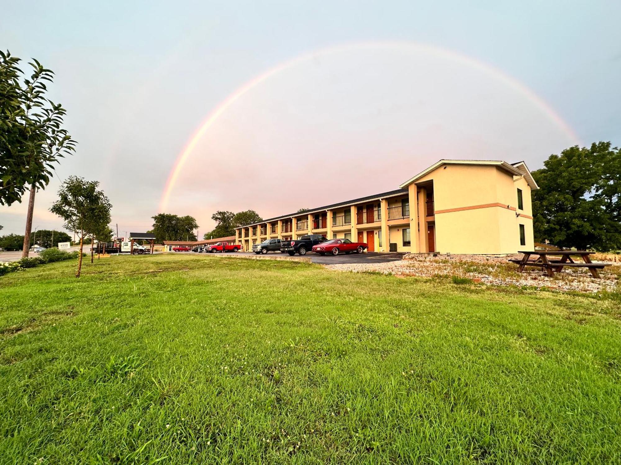 Bel Air Motel Wood River Exterior photo